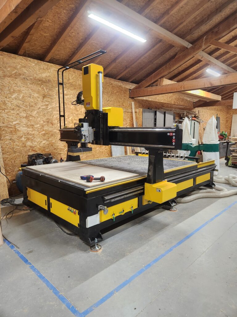 L2030 fraiseuse cnc 4 axes ATC changement d'outil automatique LUQUE Machines